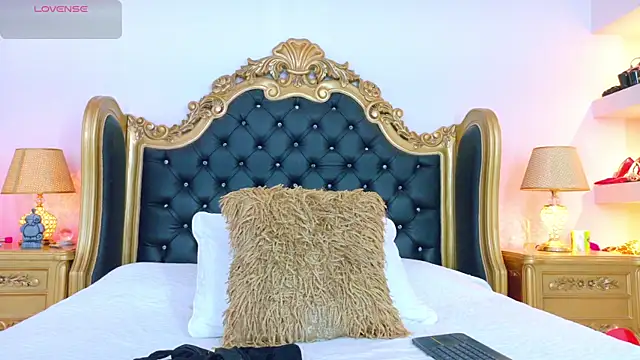AdelinaVans online show from 07-08-26, 11:55