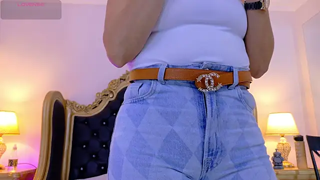 AdelinaVans online show from 04-04-26, 12:12