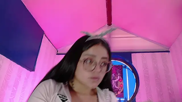 vitoria23  online show from 05-26-26, 02:37