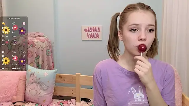 PrincessLittleKiki online show from 10-18-25, 07:10