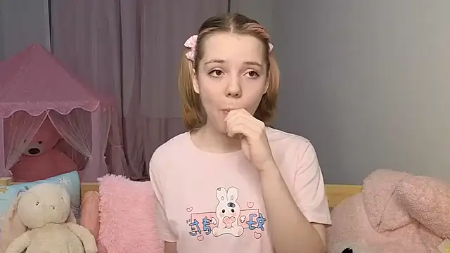 PrincessLittleKiki online show from 03-06-26, 05:52