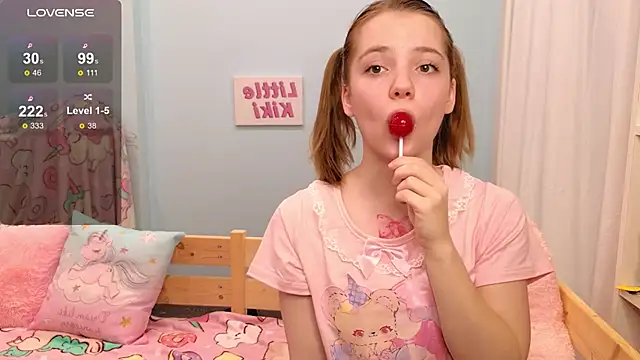 PrincessLittleKiki online show from 10-29-25, 08:13