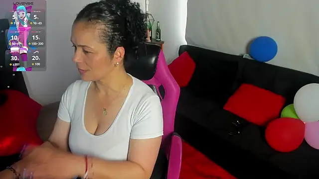 Snapshot of Aliciia_cute1 chatting on 03-02-26, 09:44 Aliciia cute1 online show from 03-02-26, 09:44