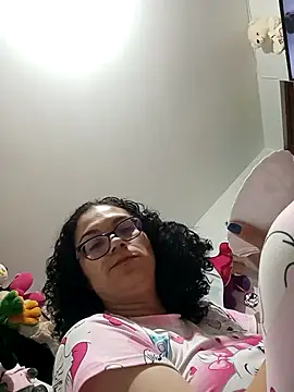 Snapshot of Aliciia_cute1 chatting on 02-24-26, 12:33 Aliciia cute1 online show from 02-24-26, 12:33