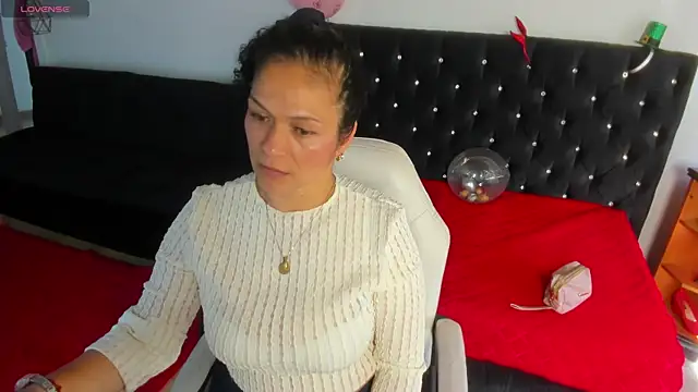 Aliciia cute1 online show from 05-30-26, 07:30