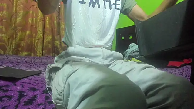 Brenda Smith69 online show from 12-16-25, 08:13