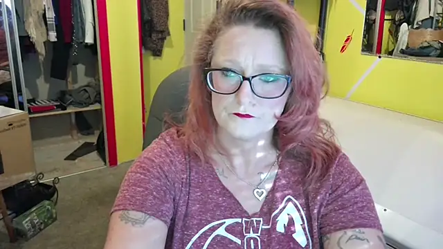 Snapshot of Lisalovely6981 chatting on 11-06-25, 07:07 Lisalovely6981 online show from 11-06-25, 07:07