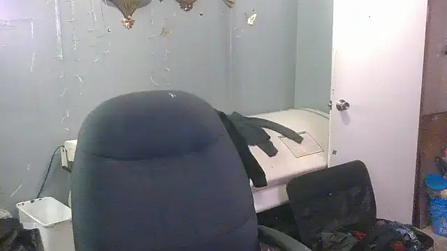 Snapshot of Lisalovely6981 chatting on 03-18-25, 10:07 Lisalovely6981 online show from 03-18-25, 10:07