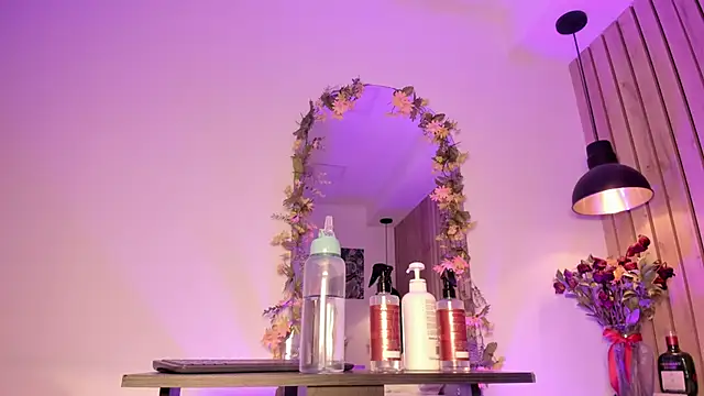 sofiesoft online show from 09-19-25, 01:48