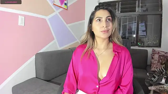 Snapshot of Maiaconnor_ chatting on 02-22-25, 03:56 Maiaconnor online show from 02-22-25, 03:56