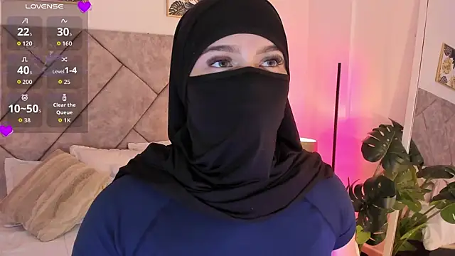 anna-henao online show from 10-13-25, 07:26