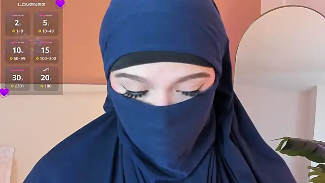 anna-henao online show from 09-19-25, 08:02