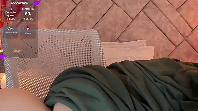 anna-henao online show from 11-08-25, 07:06