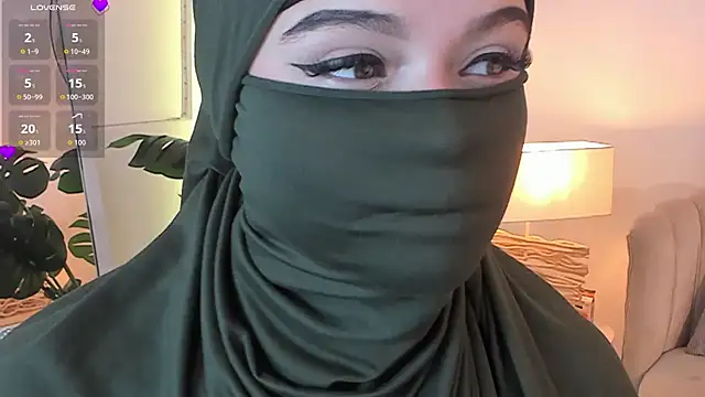 anna-henao online show from 04-18-26, 08:42