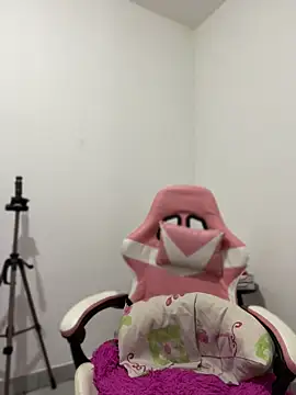 SweetPaige  online show from 04-13-26, 11:58