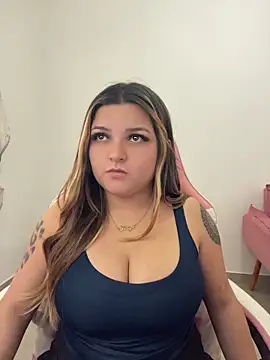 SweetPaige  online show from 05-13-26, 06:26