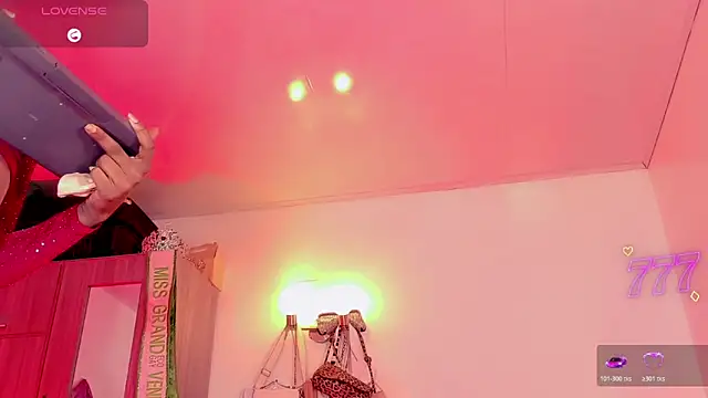 naomy  xx online show from 06-11-26, 03:14