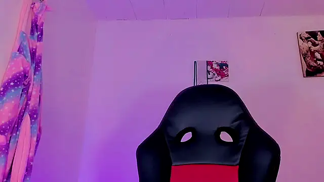 Snapshot of naomy__xx chatting on 10-31-25, 03:14 naomy xx online show from 10-31-25, 03:14