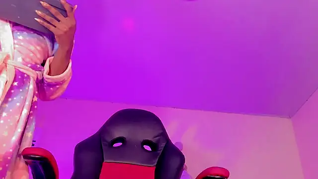 naomy  xx online show from 02-06-26, 03:13