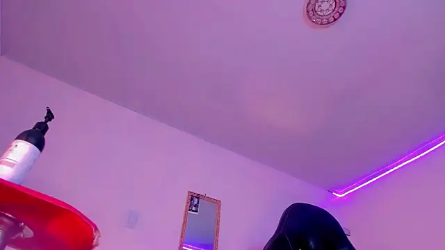 Snapshot of naomy__xx chatting on 03-12-25, 07:14 naomy xx online show from 03-12-25, 07:14