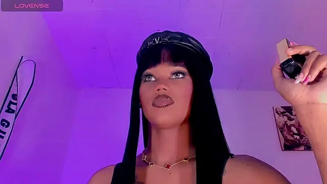 Snapshot of naomy__xx chatting on 10-26-25, 02:01 naomy xx online show from 10-26-25, 02:01