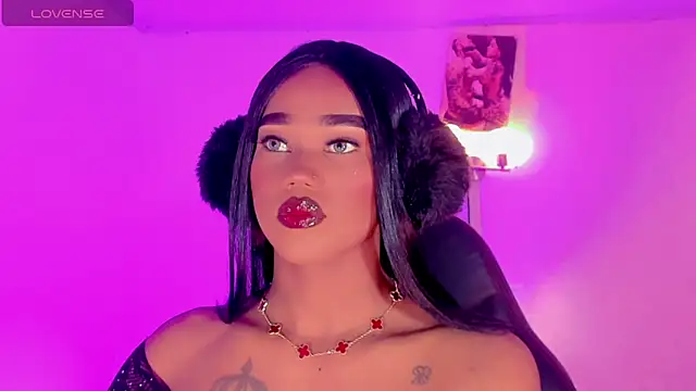 Snapshot of naomy__xx chatting on 11-25-25, 03:07 naomy xx online show from 11-25-25, 03:07