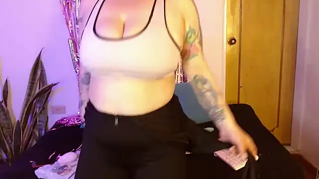 kittycatw online show from 10-15-25, 05:32