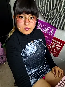 Derry Cooper online show from 11-05-25, 02:47