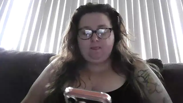 Snapshot of BBW2320 chatting on 12-05-25, 06:17 BBW2320 online show from 12-05-25, 06:17