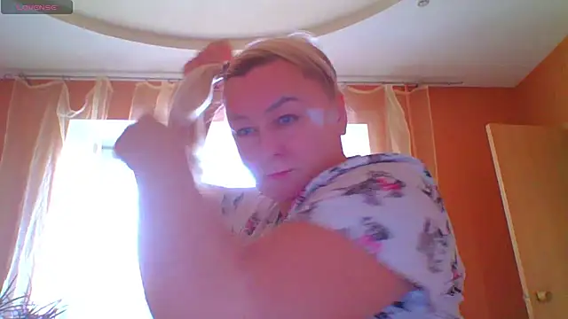 mira robinsonnn online show from 10-08-25, 02:46