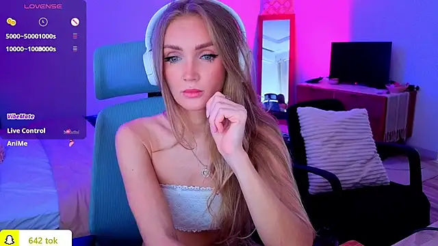 PrincessVS online show from 10-27-25, 03:29