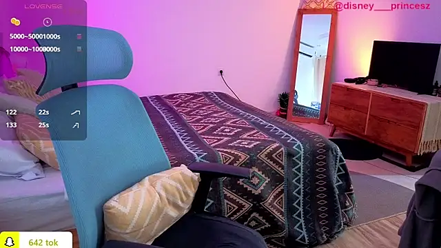 PrincessVS online show from 11-14-25, 03:43