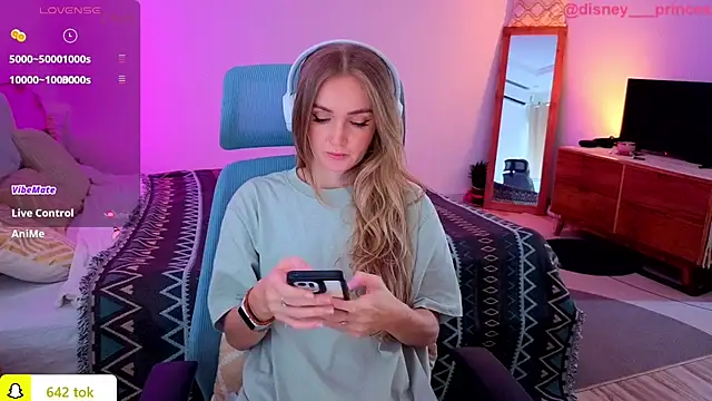 PrincessVS online show from 11-13-25, 03:43