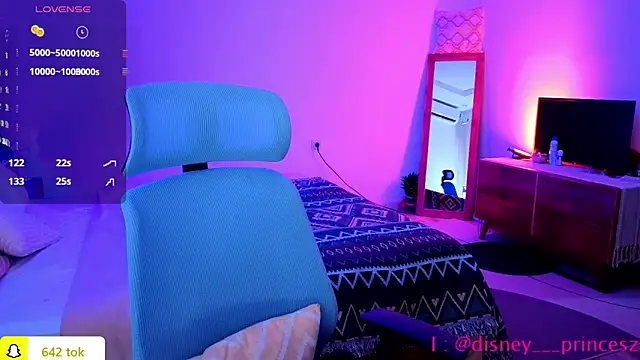 PrincessVS online show from 11-30-25, 09:43