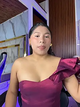 Snapshot of LinnaGardenia chatting on 02-19-26, 01:19 LinnaGardenia online show from 02-19-26, 01:19