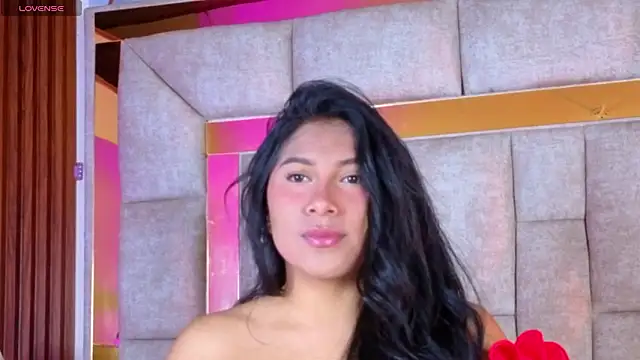 Snapshot of LinnaGardenia chatting on 02-14-26, 01:55 LinnaGardenia online show from 02-14-26, 01:55