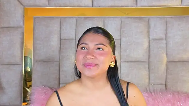 Snapshot of LinnaGardenia chatting on 02-13-26, 01:33 LinnaGardenia online show from 02-13-26, 01:33