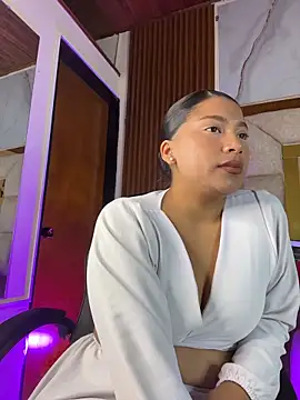 Snapshot of LinnaGardenia chatting on 03-01-26, 06:46 LinnaGardenia online show from 03-01-26, 06:46