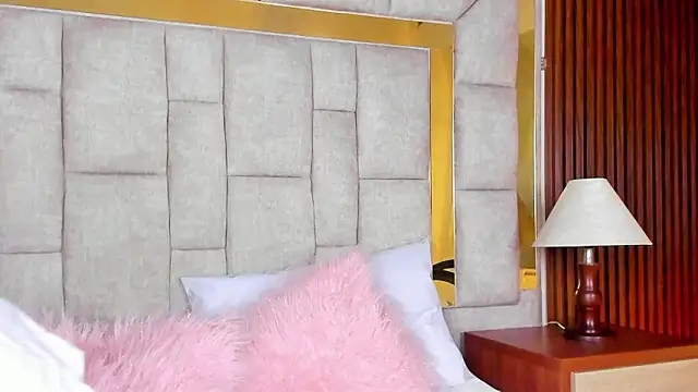 LinnaGardenia online show from 03-28-26, 01:12