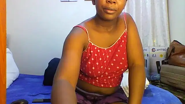 Petitiebooty online show from 02-16-26, 09:19