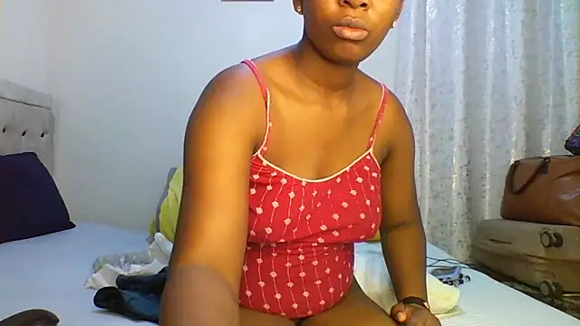 Petitiebooty online show from 11-06-25, 05:22