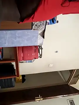 Snapshot of squirtgirl_Amanda chatting on 01-14-25, 04:08 squirtgirl Amanda online show from 01-14-25, 04:08