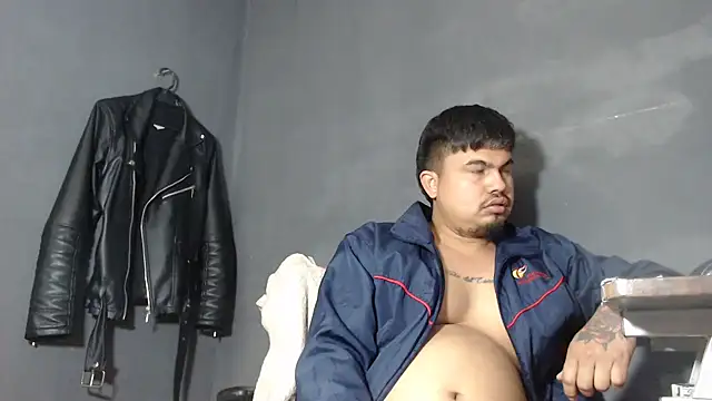 Snapshot of DickMasterfindom chatting on 03-21-25, 04:51 DickMasterfindom online show from 03-21-25, 04:51