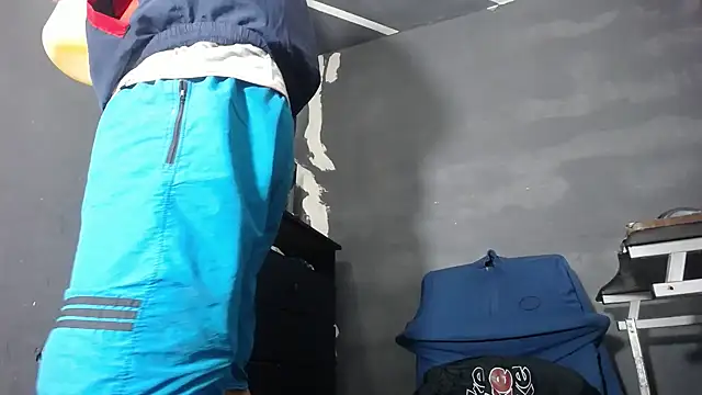 Snapshot of DickMasterfindom chatting on 09-14-25, 06:47 DickMasterfindom online show from 09-14-25, 06:47