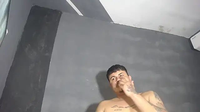 Snapshot of DickMasterfindom chatting on 09-29-25, 06:42 DickMasterfindom online show from 09-29-25, 06:42