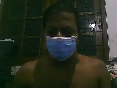 Snapshot of chocodk01 chatting on 11-13-25, 05:28 chocodk01 online show from 11-13-25, 05:28