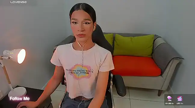 Snapshot of Dany-Sexy chatting on 02-19-25, 10:01 Dany-Sexy online show from 02-19-25, 10:01