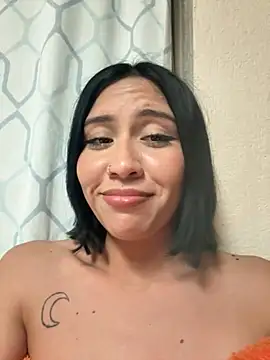 LunaAurora3 online show from 11-16-25, 05:34