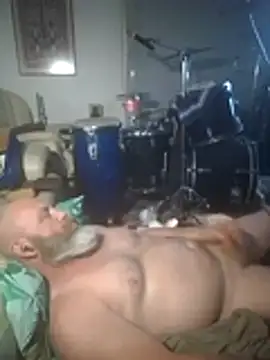 iambradz online show from 11-04-25, 04:22