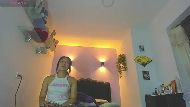 Snapshot of Sofia_Clauss_ chatting on 07-04-26, 05:14 Sofia Clauss online show from 07-04-26, 05:14